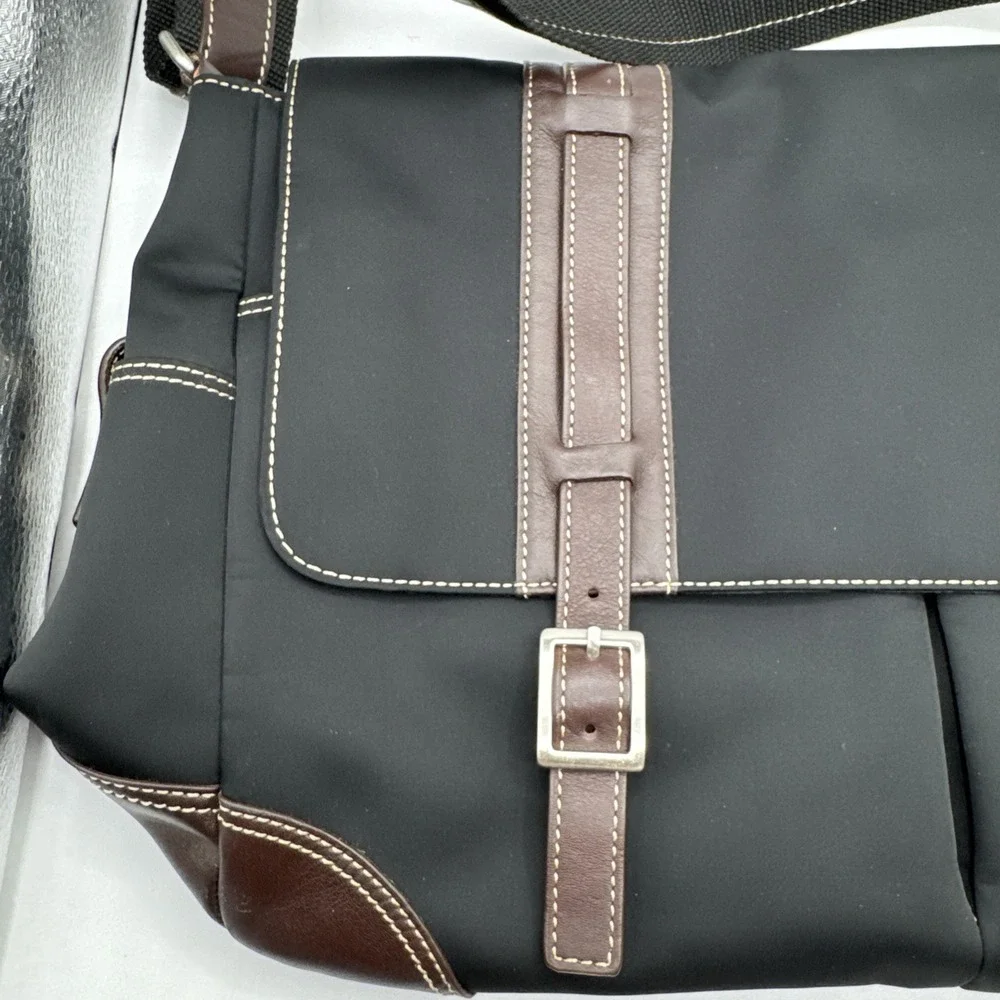 Levenger Nylon Crossbody Messenger‎ Bag Black Leather Trim Laptop